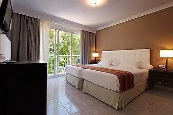 Cala Galdana Villa *
